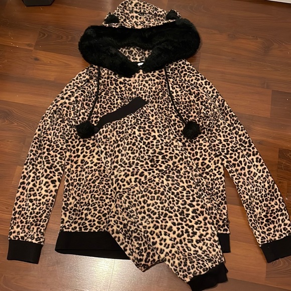 Leopard print fleece lounge set with faux fur hood- size M (UK 10) - Picture 1 of 1